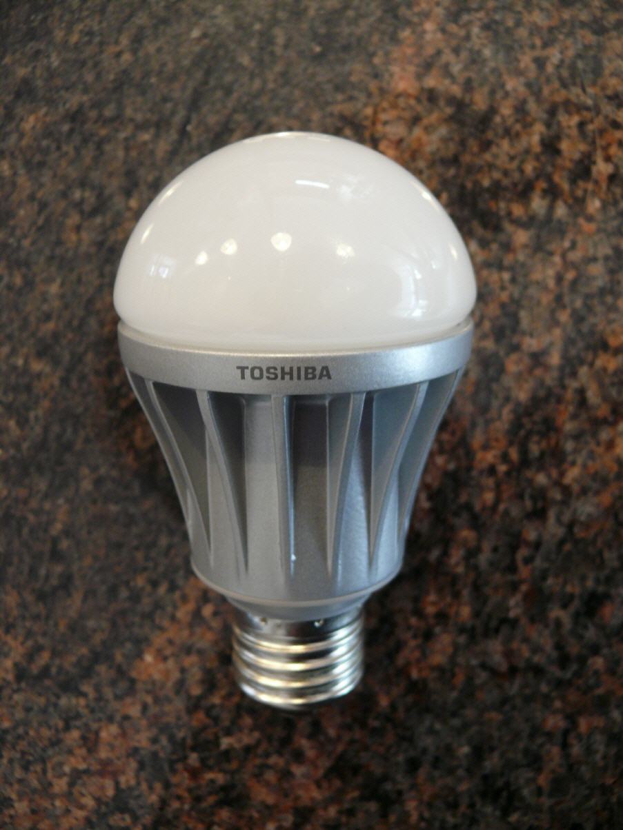 LED- Birne Toshiba LDAC0727E7EU